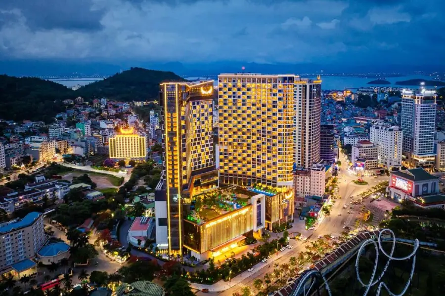 Muong Thanh Luxury Ha Long Centre Hotel