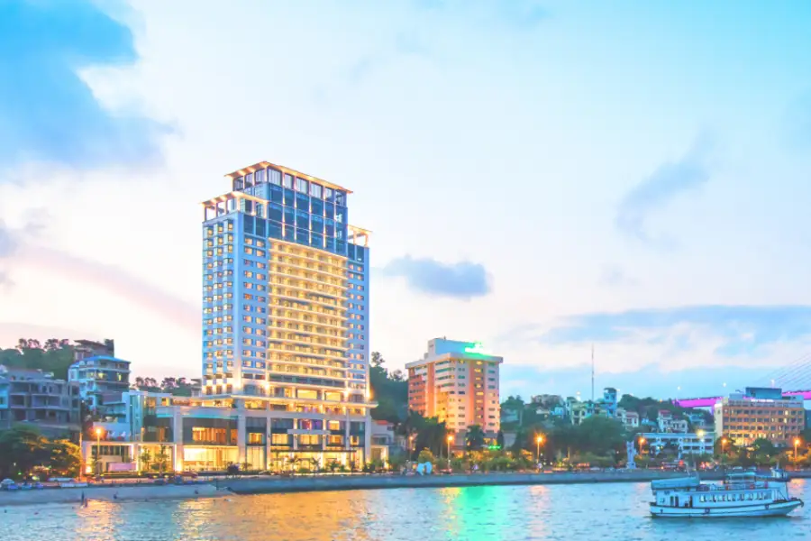 Wyndham Legend Halong Hotel