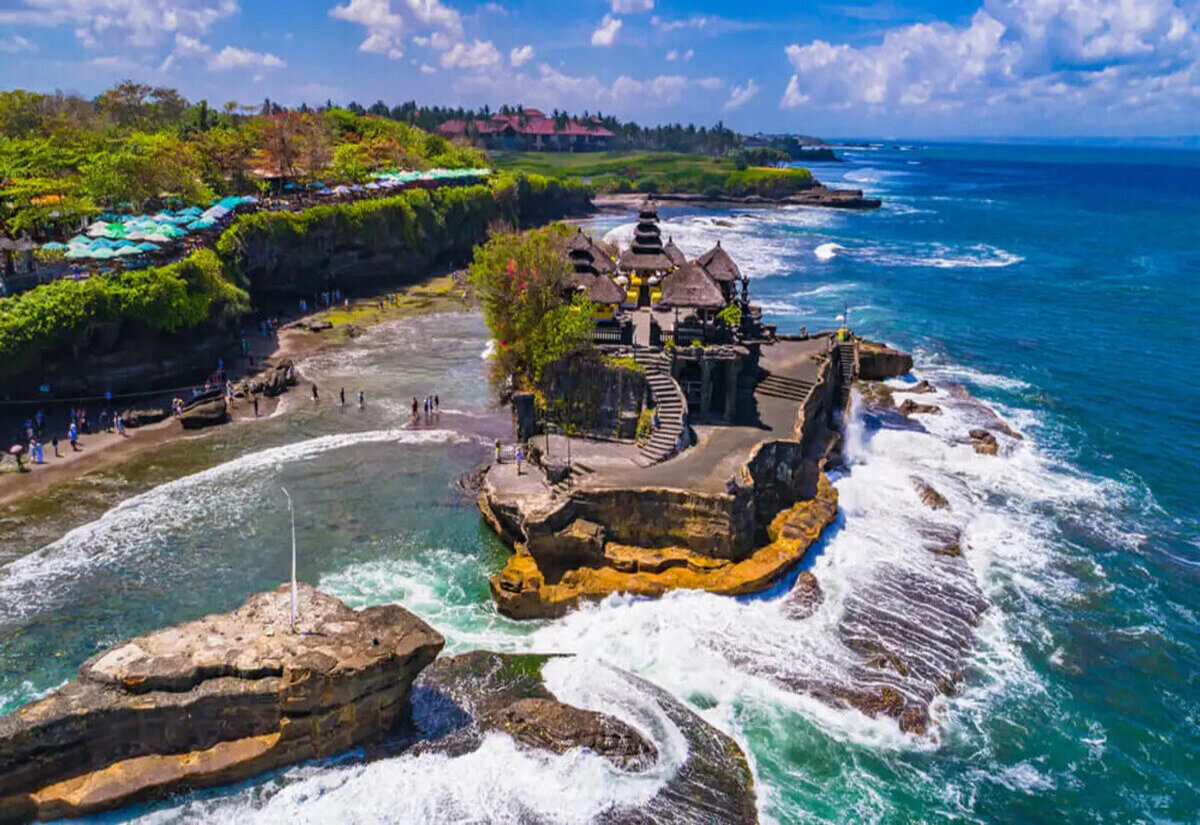 HÀ NỘI – BALI – CUNG ĐIỆN NƯỚC CÁ KOI TIRTA GANGGA – CỔNG TRỜI LEMPUYANG – SWINGS BALI - NGẮM HOÀNG HÔN BIỂN JIMBARAN KELINGKING – SỐNG LƯNG KHỦNG LONG